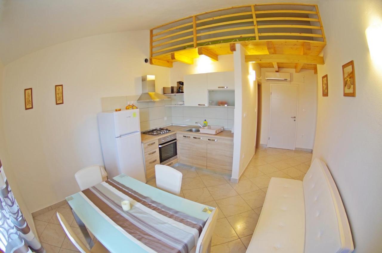Holiday Apartments In House Sanja Rakalj Exterior foto